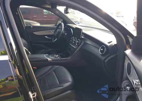 2019 Mercedes-Benz Glc 300 from USA, damaged, VIN WDC0G4JB2KF588786